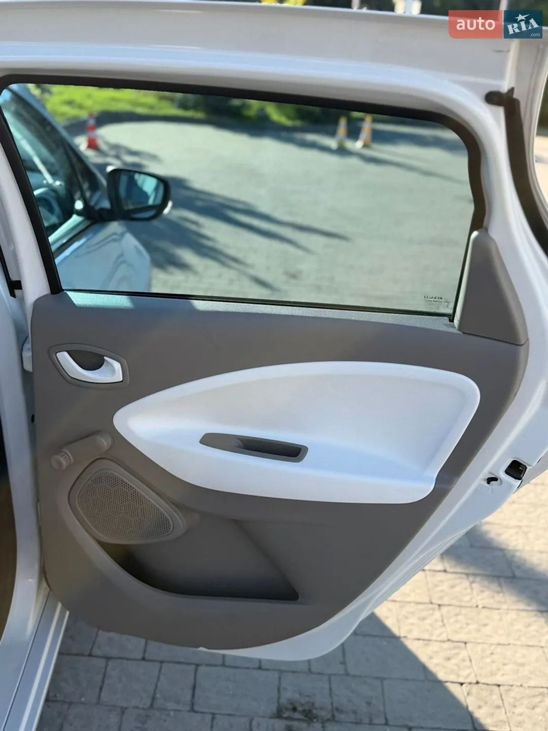 2015 Renault ZOE - мініатюра 14