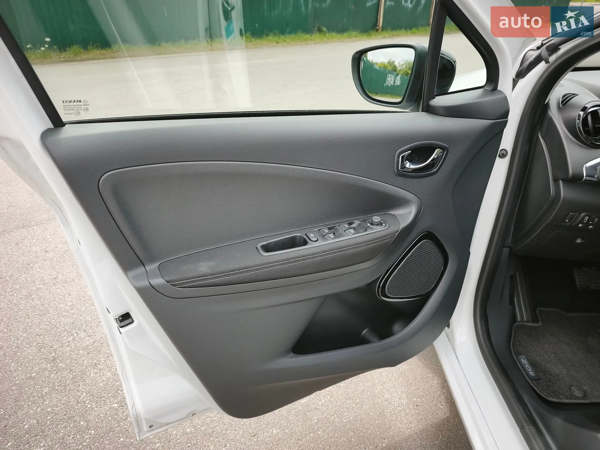 2017 Renault ZOE - мініатюра 16