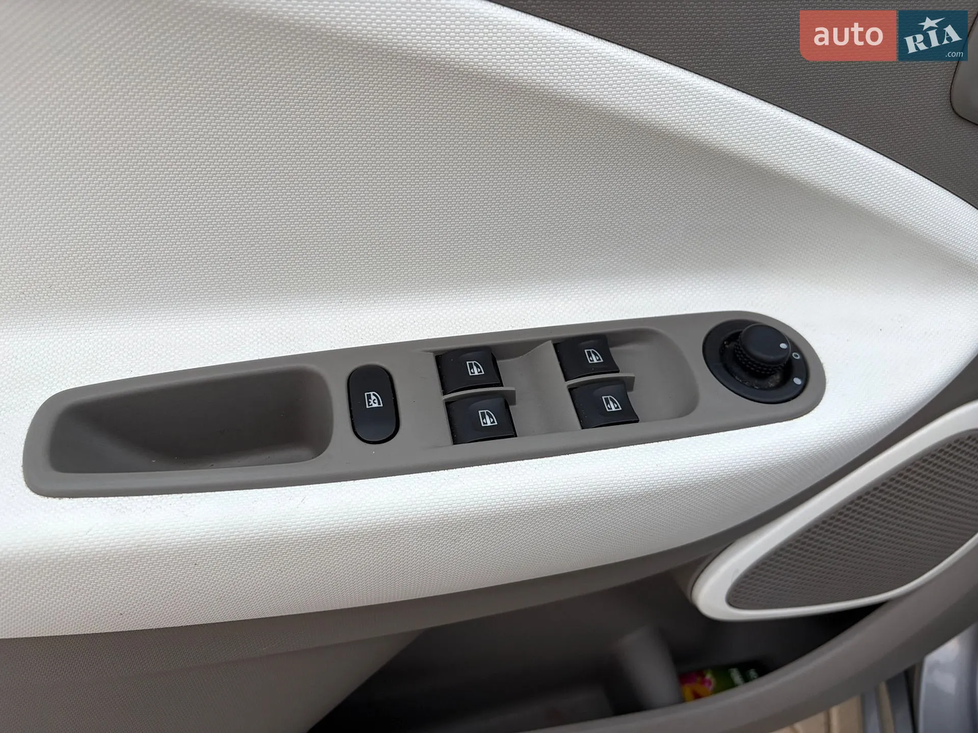 2013 Renault ZOE - мініатюра 22