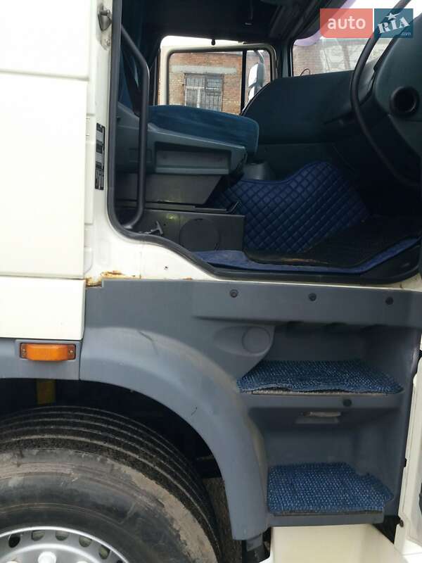 Контейнеровоз полуприцеп Renders 550 2002 в Одессе