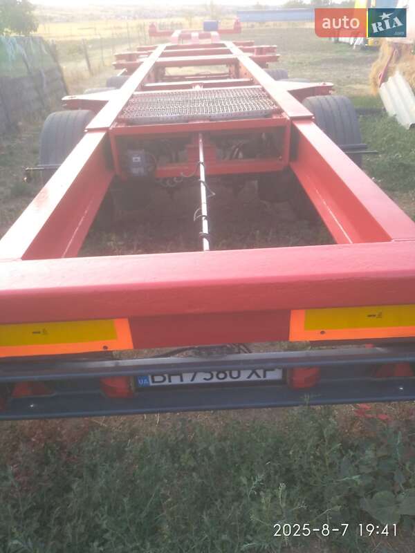 Контейнеровоз Renders BPW eco 2001 в Одессе