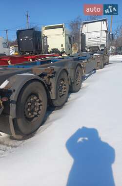 Контейнеровоз напівпричіп Renders Euro 900 2004 в Одесі