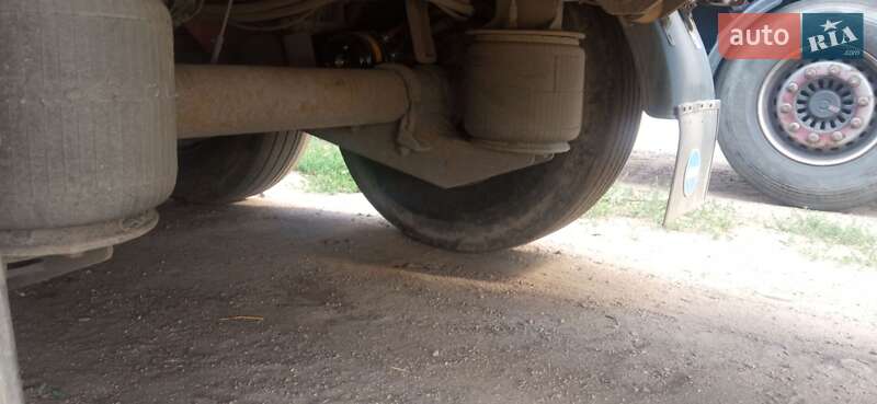 Зерновоз - полуприцеп Renders HQ 2001 в Бобринце