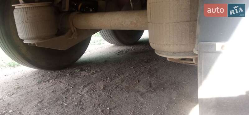 Зерновоз - полуприцеп Renders HQ 2001 в Бобринце