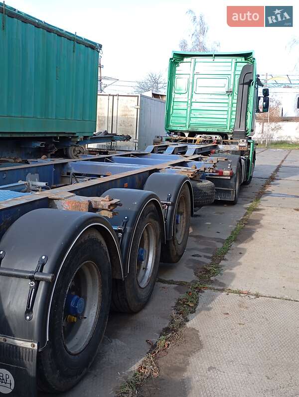 Контейнеровоз полуприцеп Renders N4TS31 1999 в Одессе