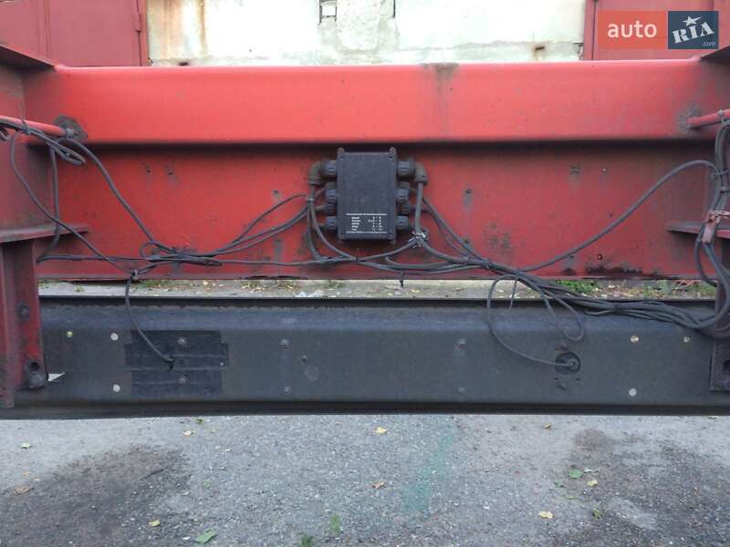 Контейнеровоз полуприцеп Renders SAF 1999 в Одессе