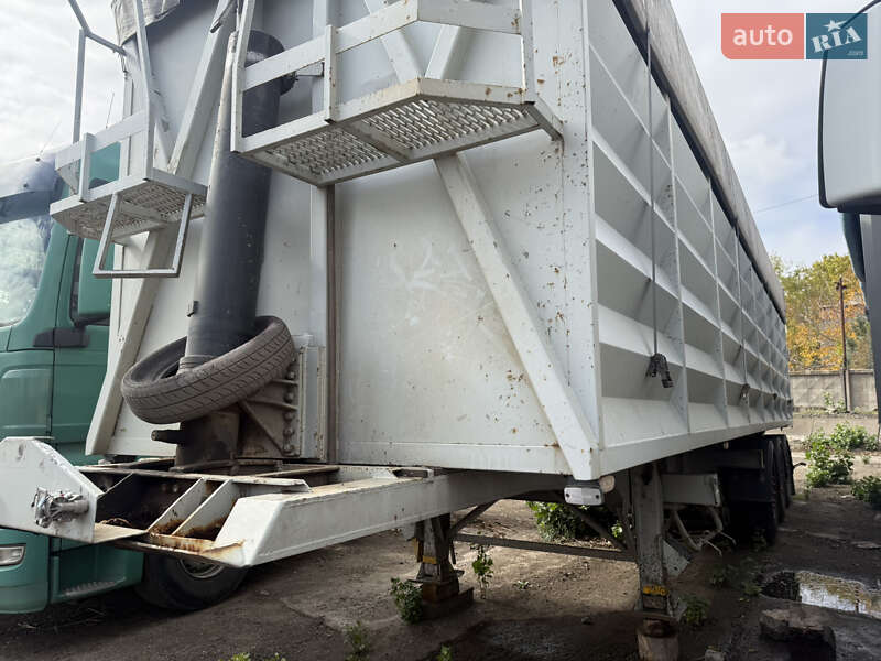 Зерновоз - полуприцеп Renders В 2001 в Николаеве