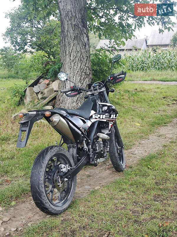 Мотоцикл Супермото (Motard) Rieju MRT 2022 в Круглику фото 6 Мотоцикл Супермото (Motard) Rieju MRT 2022 в Круглику