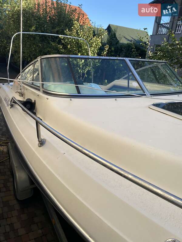 Катер Rinker Festiva 1991 в Луцьку