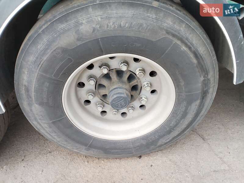 Цистерна напівпричіп Rinnen S-NA 1997 в Олександрії