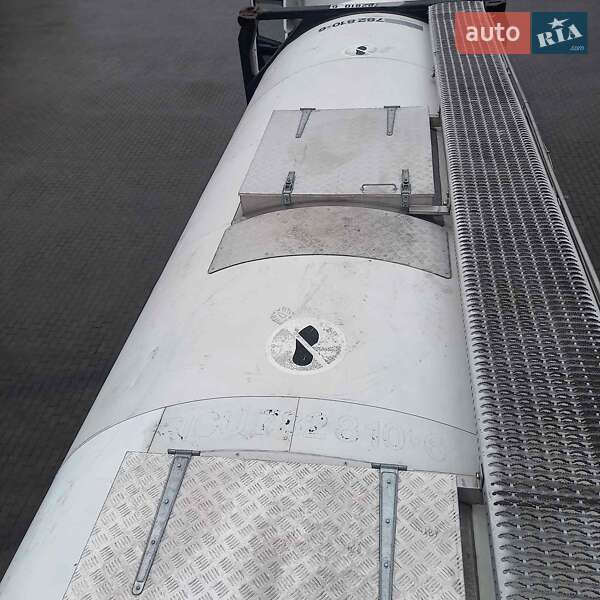 Цистерна напівпричіп Rinnen S-NA 1998 в Івано-Франківську