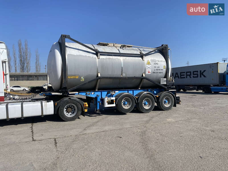 Цистерна полуприцеп Rinnen S-NA 1996 в Одессе