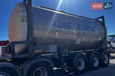 Цистерна Rinnen S-NA 2000 в Рівному