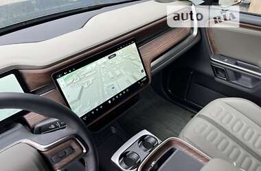Внедорожник / Кроссовер Rivian R1S 2023 в 