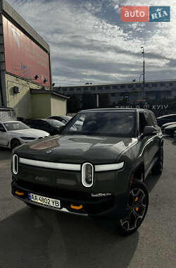 Внедорожник / Кроссовер Rivian R1S 2022 в 
