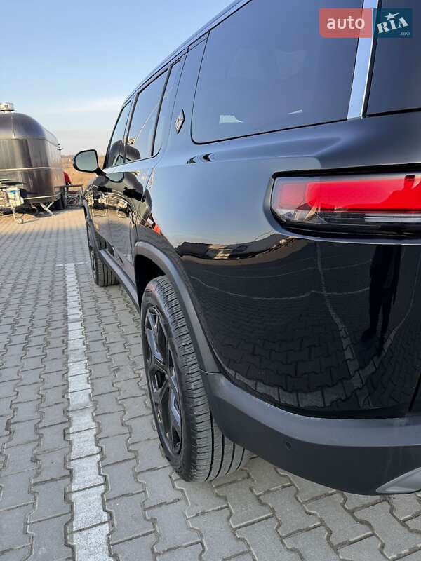 Позашляховик / Кросовер Rivian R1S 2024 в Львові