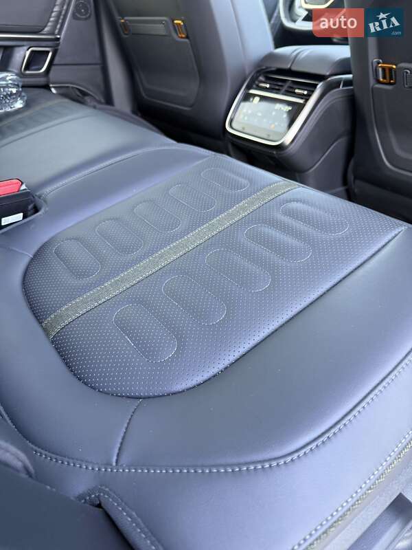 Позашляховик / Кросовер Rivian R1S 2024 в Львові