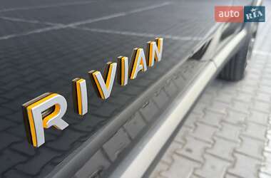Внедорожник / Кроссовер Rivian R1S 2024 в 