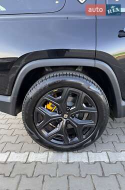Внедорожник / Кроссовер Rivian R1S 2024 в 