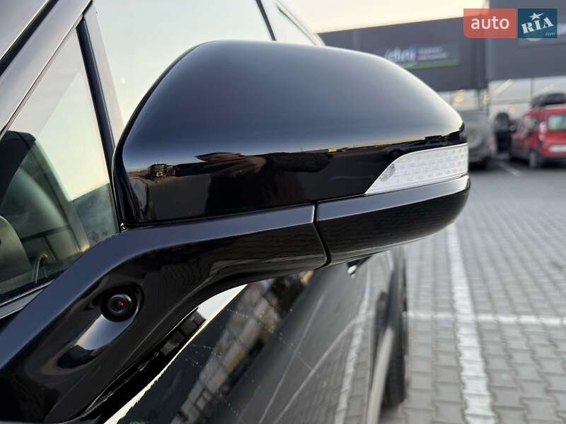 Позашляховик / Кросовер Rivian R1S 2024 в Львові