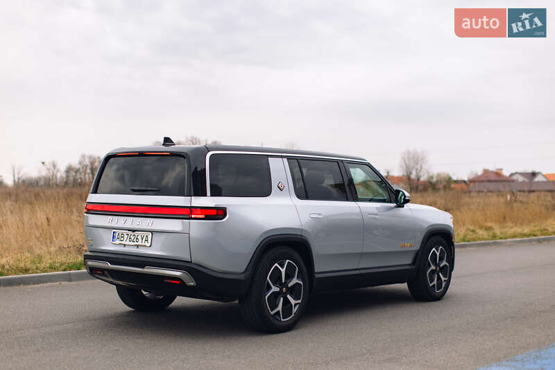 Внедорожник / Кроссовер Rivian R1S 2024 в Киеве