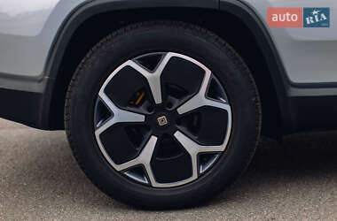 Внедорожник / Кроссовер Rivian R1S 2024 в 