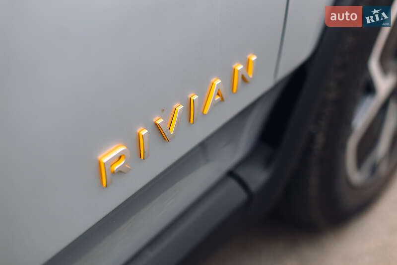 Внедорожник / Кроссовер Rivian R1S 2024 в Киеве