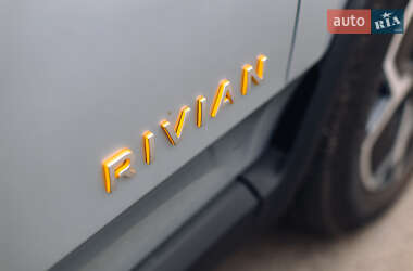Внедорожник / Кроссовер Rivian R1S 2024 в 
