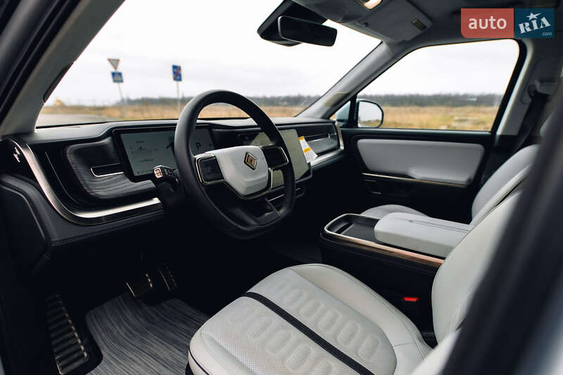 Внедорожник / Кроссовер Rivian R1S 2024 в Киеве