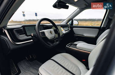 Внедорожник / Кроссовер Rivian R1S 2024 в 