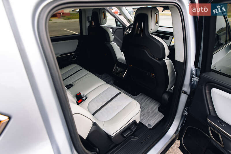 Внедорожник / Кроссовер Rivian R1S 2024 в Киеве
