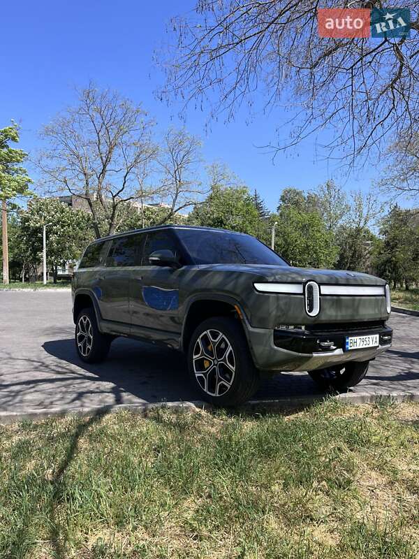 Внедорожник / Кроссовер Rivian R1S 2023 в Киеве