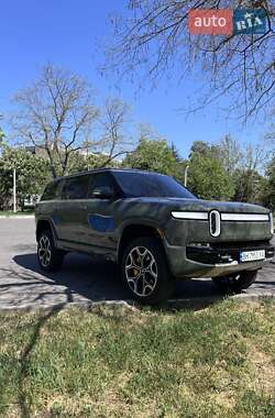 Внедорожник / Кроссовер Rivian R1S 2023 в 