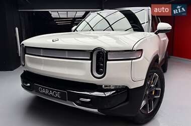Внедорожник / Кроссовер Rivian R1S 2023 в 