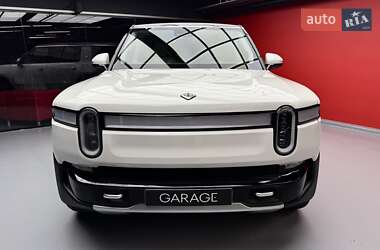 Внедорожник / Кроссовер Rivian R1S 2023 в 