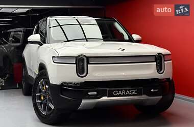 Внедорожник / Кроссовер Rivian R1S 2023 в 