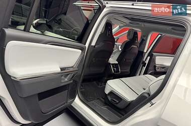 Внедорожник / Кроссовер Rivian R1S 2023 в 