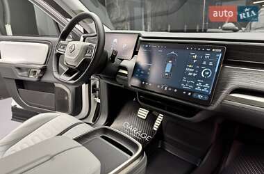 Внедорожник / Кроссовер Rivian R1S 2023 в 