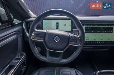 Позашляховик / Кросовер Rivian R1S 2023 в 