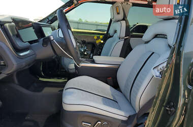 Внедорожник / Кроссовер Rivian R1S 2023 в 