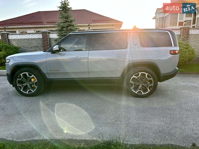 Позашляховик / Кросовер Rivian R1S 2023 в Києві