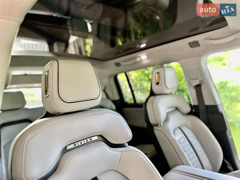 Позашляховик / Кросовер Rivian R1S 2023 в Києві