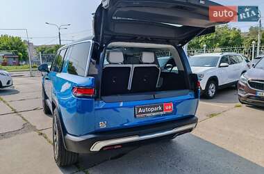 Внедорожник / Кроссовер Rivian R1S 2017 в 