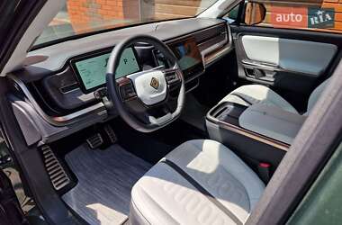 Внедорожник / Кроссовер Rivian R1S 2023 в 
