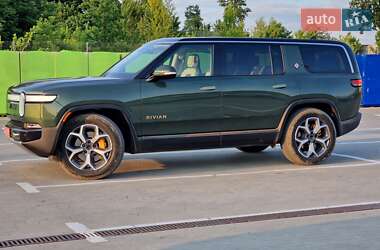Внедорожник / Кроссовер Rivian R1S 2023 в 
