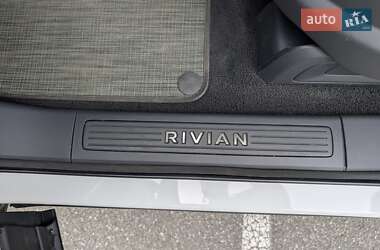Внедорожник / Кроссовер Rivian R1S 2022 в 