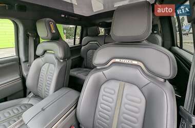 Внедорожник / Кроссовер Rivian R1S 2022 в 
