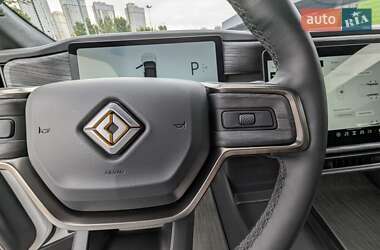Внедорожник / Кроссовер Rivian R1S 2022 в 
