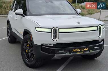 Внедорожник / Кроссовер Rivian R1S 2022 в 