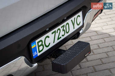 Пікап Rivian R1S 2022 в 